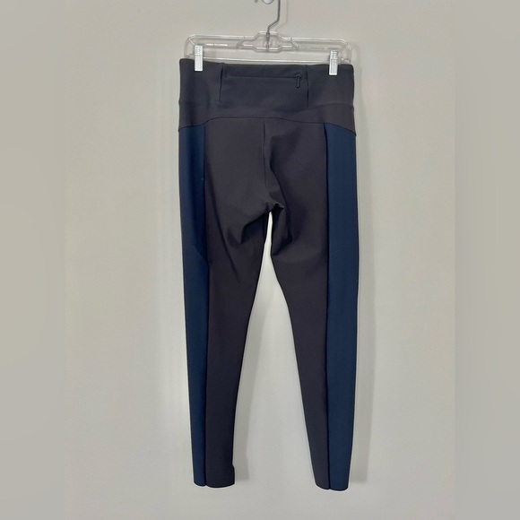 Athleta Medium Stellar City Tight in Colorblock Black & Blue - Picture 6 of 8